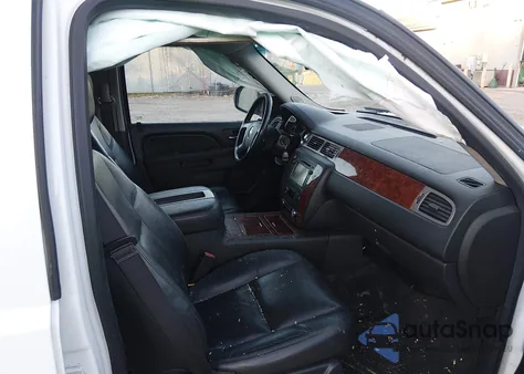 2013 Chevrolet Suburban 1500 Ltz from USA, damaged, VIN 1GNSKKE77DR362050